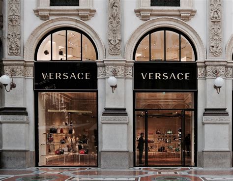 negozi versace vicino a me|versace italia online shopping.